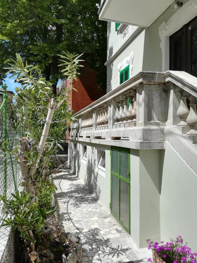 Agli Oleandri Appartamento In Villa Con Con Parcheggio 고리치아 외부 사진